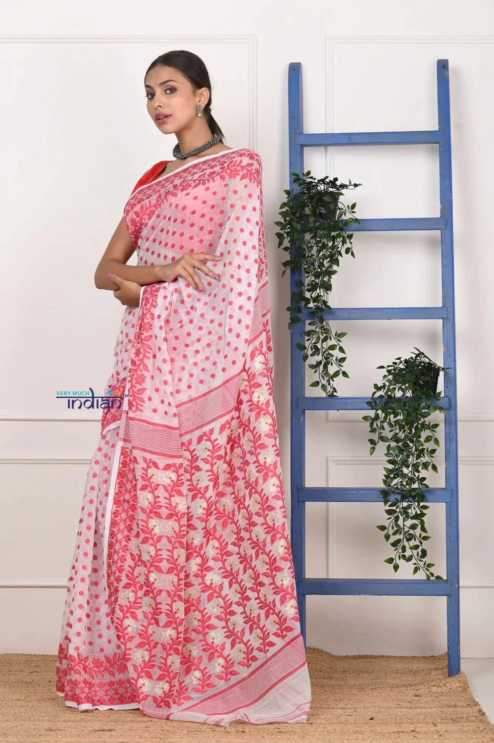 PREMIUM! Red- White Jamdhani Cotton Saree With Beautiful Pallu* - qrack theme